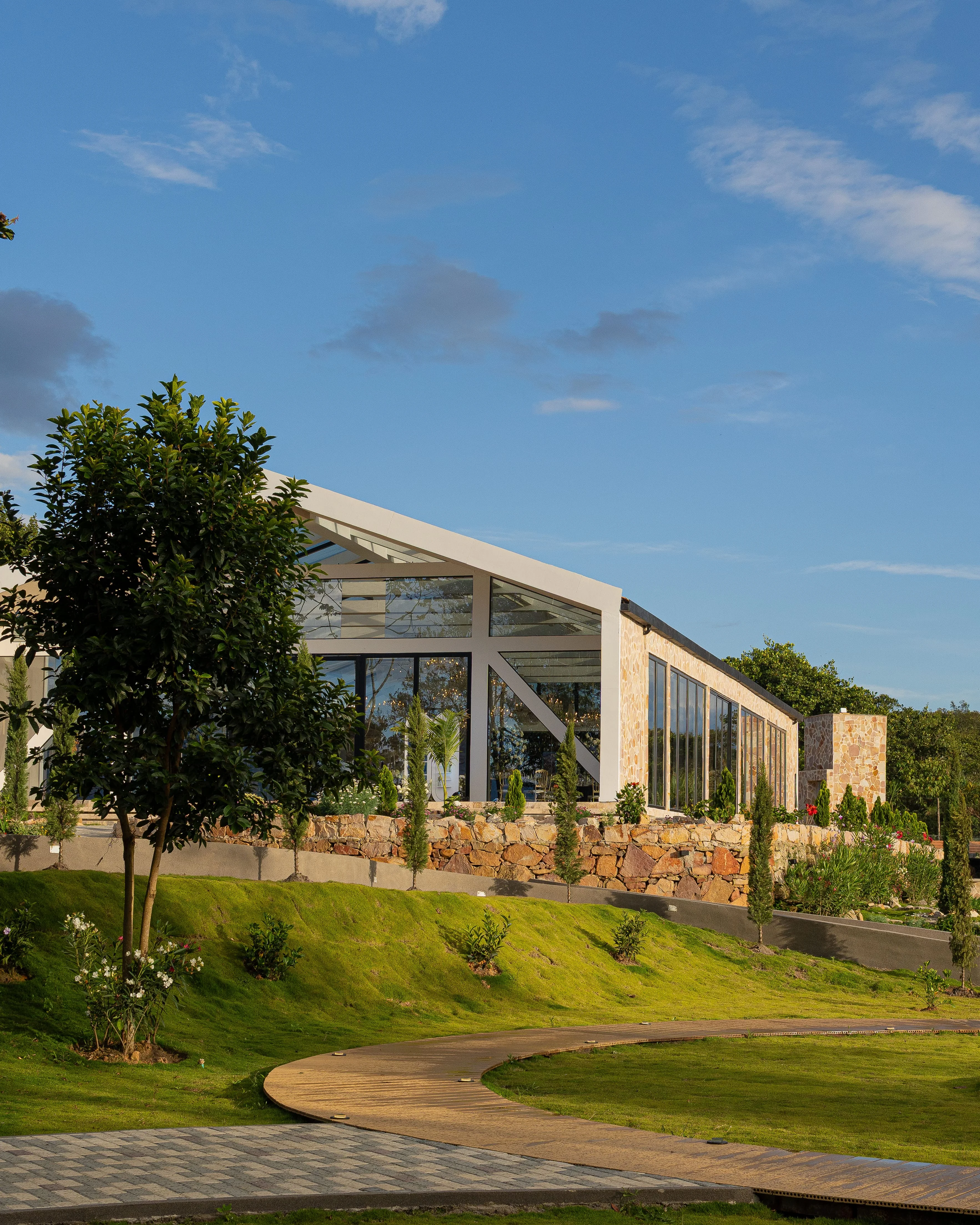 header tempus